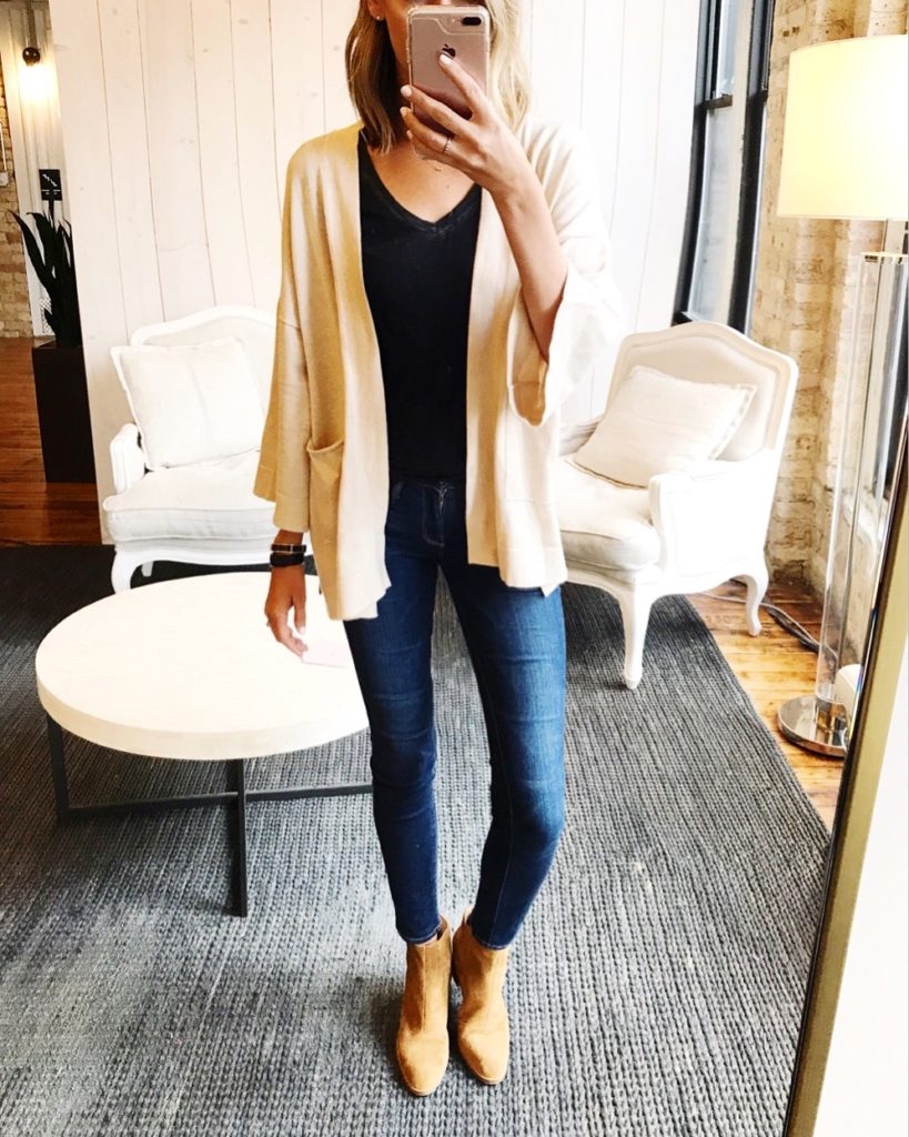 sweater and jeans easy outfit unifirm