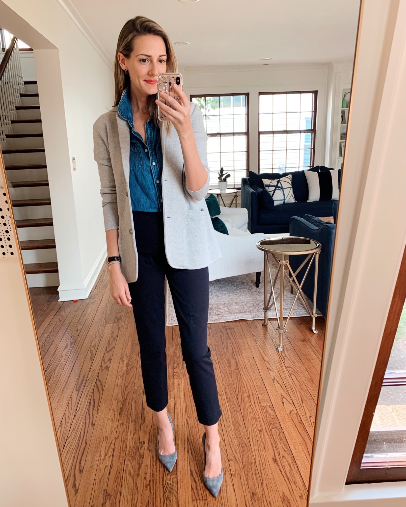 how to style a short sleeve chambray shirt