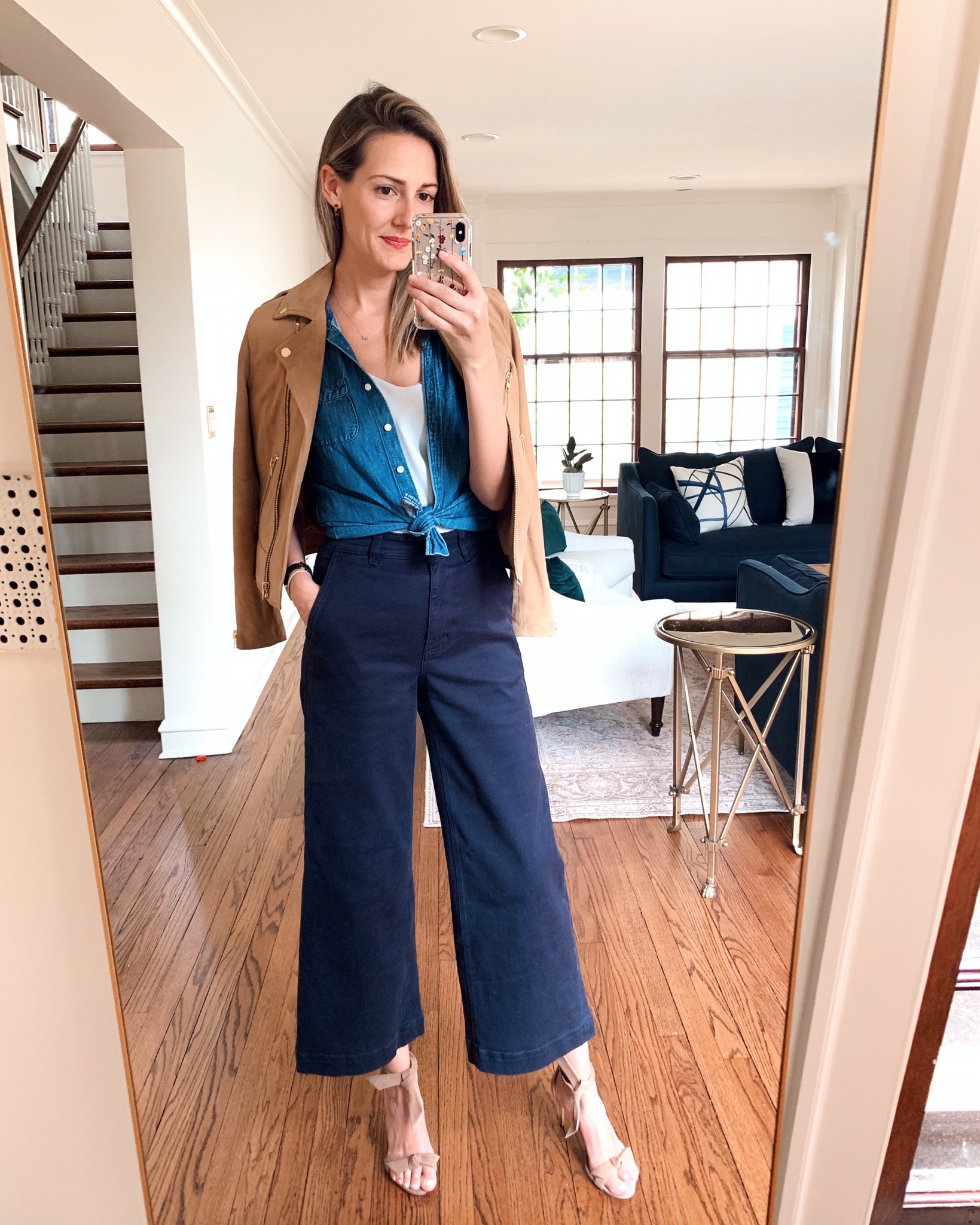 how to style a short sleeve chambray shirt